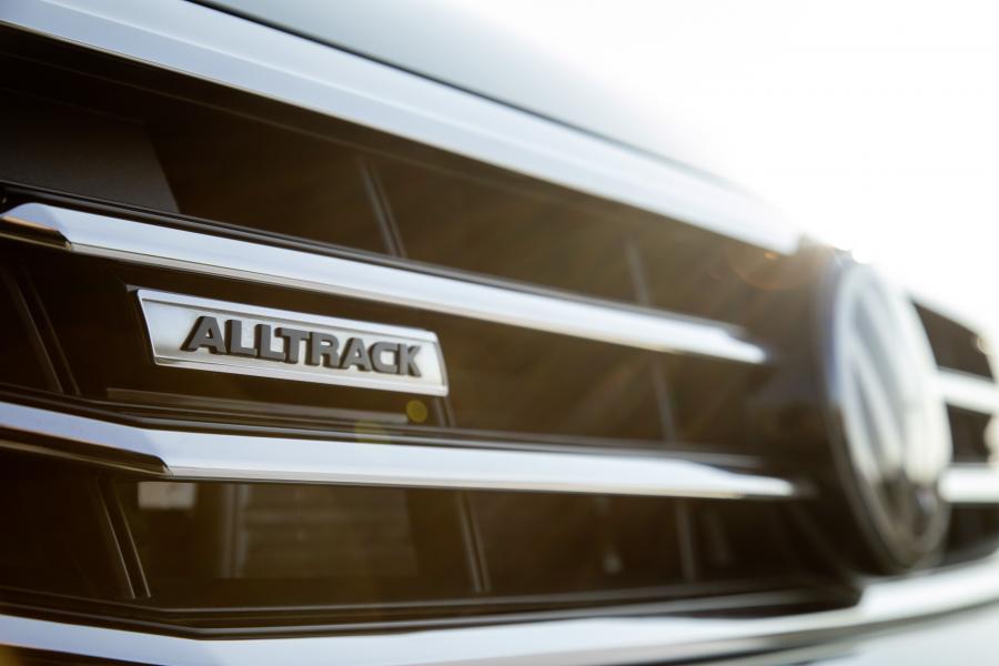 Логотип Volkswagen Passat Alltrack (B8) 2019 года  (WW) (фото 50 из 67)